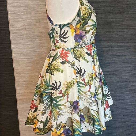 Pretty Floral Summer 👗 Dress - Picture 8 of 10